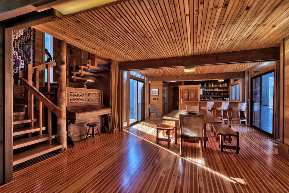 Το ξύλινο σπίτι που βγαίνει στο σφυρί αντί 7,2 εκατ. ευρώ [εικόνες] | iefimerida.gr 3