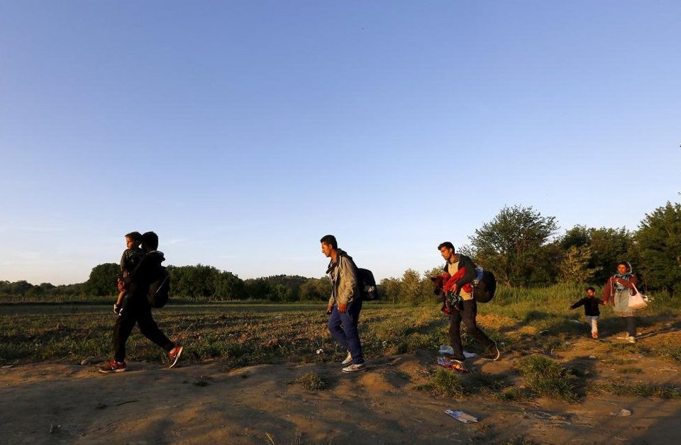 Το Reuters ακολουθεί τους μετανάστες: Η φυγή από την Ελλάδα στην Ευρώπη [εικόνες] | iefimerida.gr 7