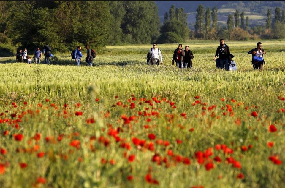 Το Reuters ακολουθεί τους μετανάστες: Η φυγή από την Ελλάδα στην Ευρώπη [εικόνες] | iefimerida.gr 9