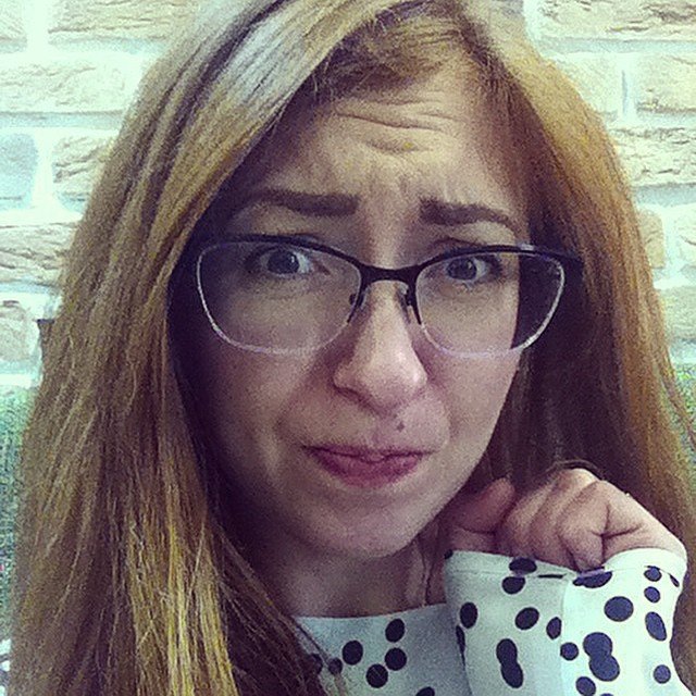 Διαμαρτυρία, αλλιώς -Ρωσίδες βγάζουν selfie με γκριμάτσες, για την 17χρονη που έκλαιγε γιατί την πάντρεψαν με 50άρη [εικόνες] | iefimerida.gr 5