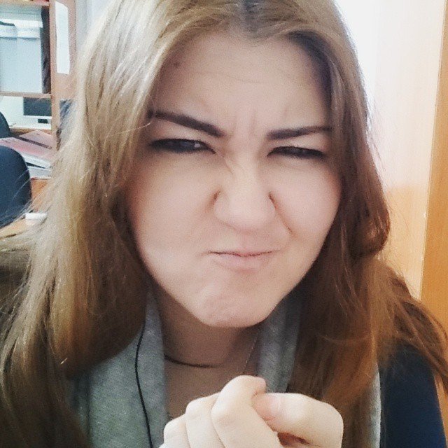 Διαμαρτυρία, αλλιώς -Ρωσίδες βγάζουν selfie με γκριμάτσες, για την 17χρονη που έκλαιγε γιατί την πάντρεψαν με 50άρη [εικόνες] | iefimerida.gr 7