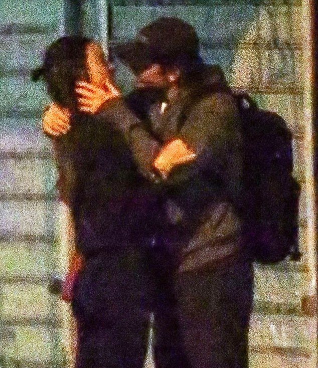 Η Σάικ βρήκε τον αντικαταστάτη του Ρονάλντο -Λιώνει με τα φιλιά του Μπράντλεϊ Κούπερ [εικόνες] | iefimerida.gr 2