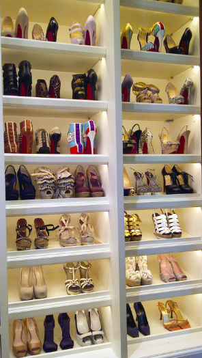 Η εκρηκτική σύζυγος του εφοπλιστή Αλκη Δαυίδ, ξανά με εσώρουχα [εικόνες] | iefimerida.gr 4