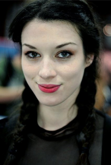 H διάσημη πορνοστάρ Στόγια ήπιε ρακή στα Εξάρχεια και ξετρελάθηκε [εικόνες] | iefimerida.gr 2