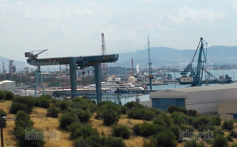 Στα ναυπηγεία Ελευσίνας η πολυτελής θαλαμηγός «Topaz» | iefimerida.gr 0