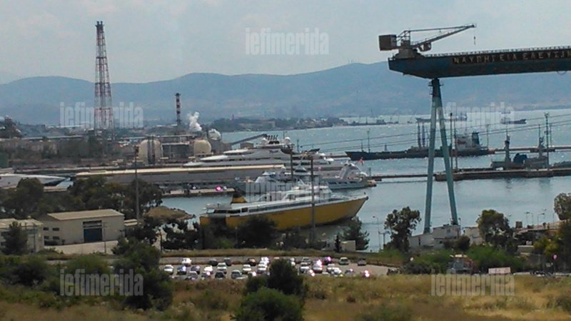 Στα ναυπηγεία Ελευσίνας η πολυτελής θαλαμηγός «Topaz» | iefimerida.gr 1