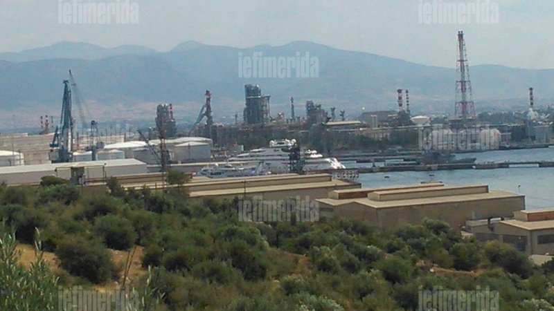Στα ναυπηγεία Ελευσίνας η πολυτελής θαλαμηγός «Topaz» | iefimerida.gr 3