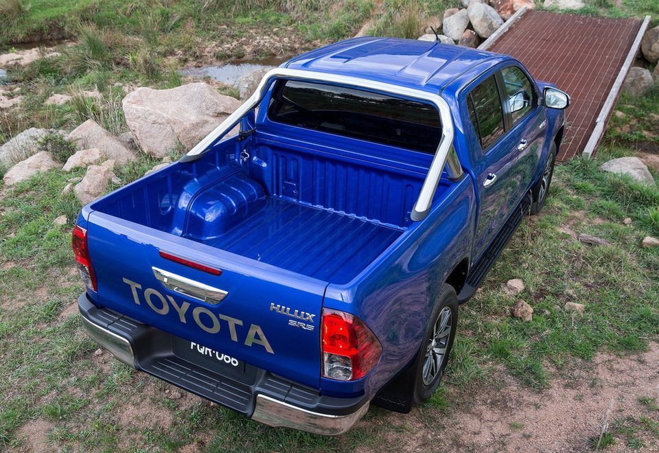 Αυτή είναι η νέα γενιά του επιτυχημένου Toyota Hilux | iefimerida.gr 2