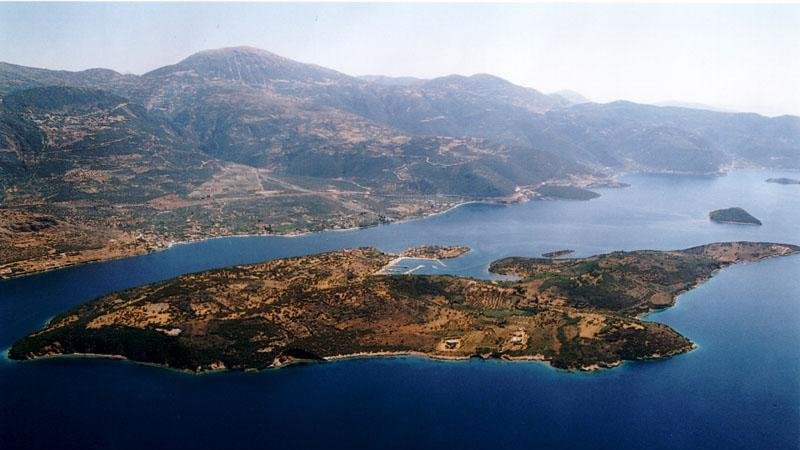 Τριζόνια: Το μοναδικό κατοικημένο νησί του Κορινθιακού -Μάγεψε και... τσάντισε τον Ωνάση [εικόνες & βίντεο] | iefimerida.gr 7