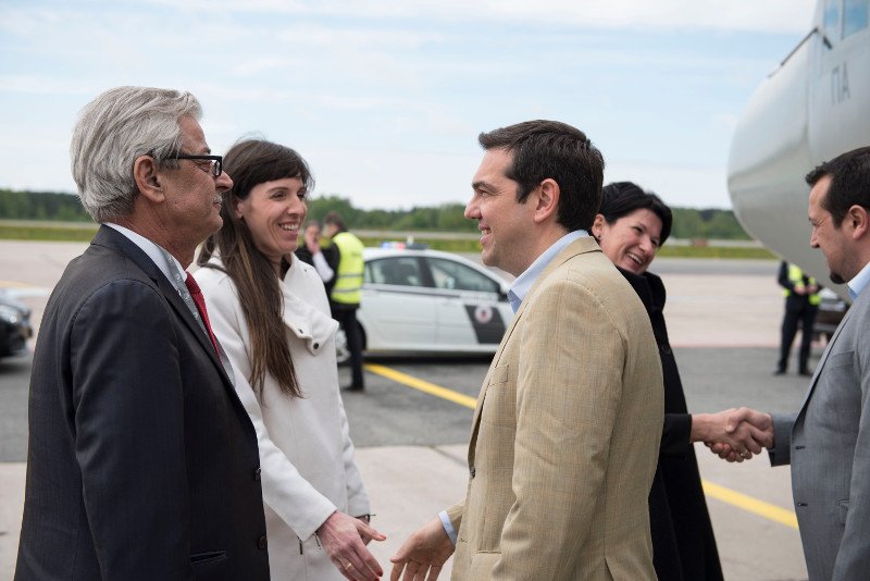 Το επίπονο ταξίδι με το C-130 στη Ρίγα: Το κολατσιό στο αλουμινόχαρτο και οι ωτοασπίδες [εικόνες] | iefimerida.gr 13
