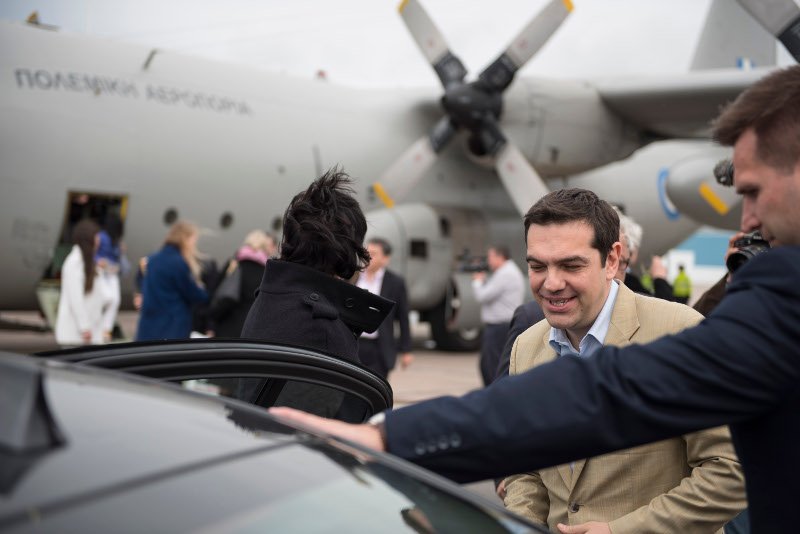 Το επίπονο ταξίδι με το C-130 στη Ρίγα: Το κολατσιό στο αλουμινόχαρτο και οι ωτοασπίδες [εικόνες] | iefimerida.gr 14