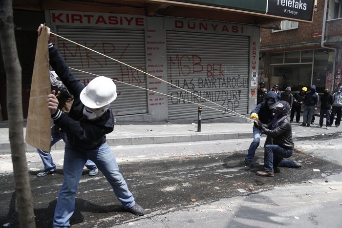 Επεισόδια στην πλατεία Ταξίμ στην Κωνσταντινούπολη [εικόνες] | iefimerida.gr 0