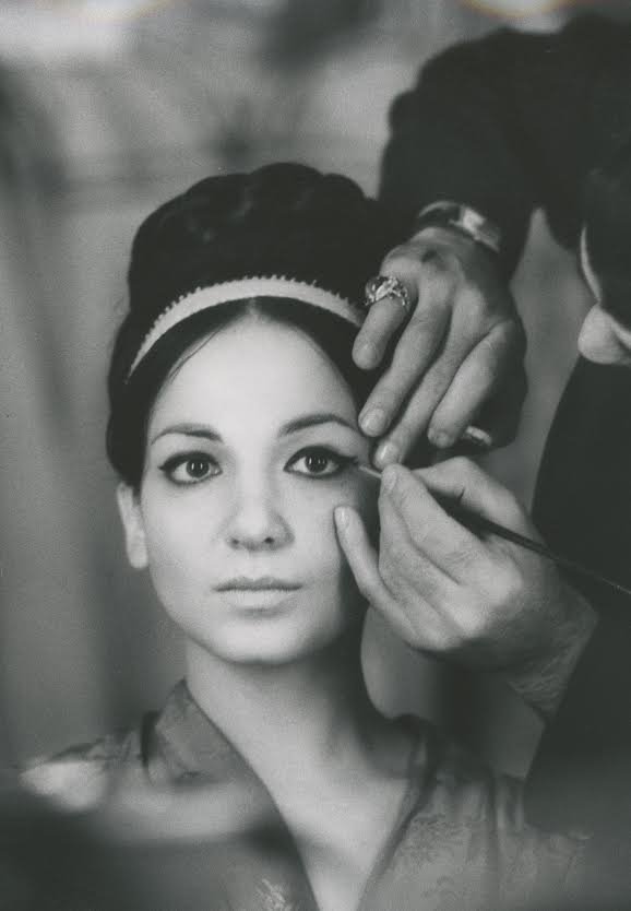 Η Λυρική τιμά τη θρυλική Ελληνοκαναδέζα σοπράνο Τερέζα Στράτας -Από τη Μετροπόλιταν Οπερα στη Μητέρα Τερέζα [εικόνες] | iefimerida.gr 1