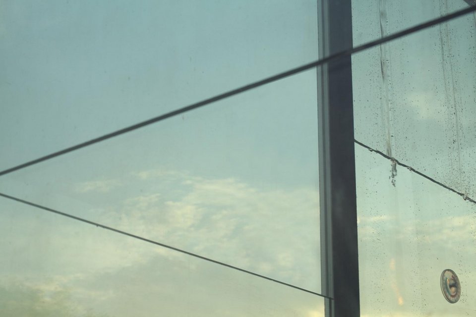 Ο αρχιτέκτονας που έχτισε σπίτι από... νερό – Φέρνει επανάσταση στον τομέα της οικοδομικής [εικόνες] | iefimerida.gr 5