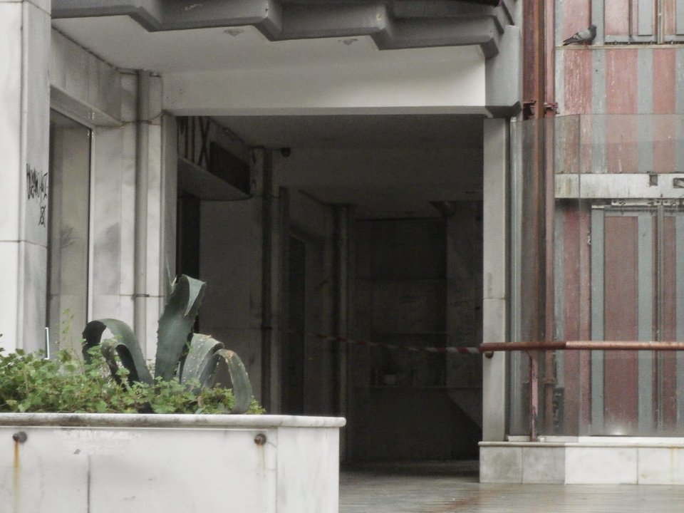 Σοκ στην Ξάνθη: 25χρονος βούτηξε στο κενό από τον 4ο όροφο [εικόνες] | iefimerida.gr 0