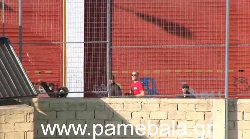 Ραντεβού «θανάτου» στο Περιστέρι ανάμεσα σε οπαδούς Ολυμπιακού - Παναθηναϊκού [βίντεο] | iefimerida.gr 0