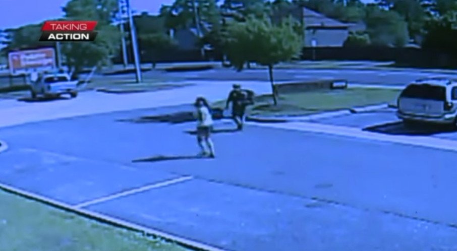 Η πινακίδα που έβαλε Ελληνίδα εστιάτορας στο μαγαζί της και γονάτισε ολόκληρη την Αμερική [εικόνες & βίντεο] | iefimerida.gr 1