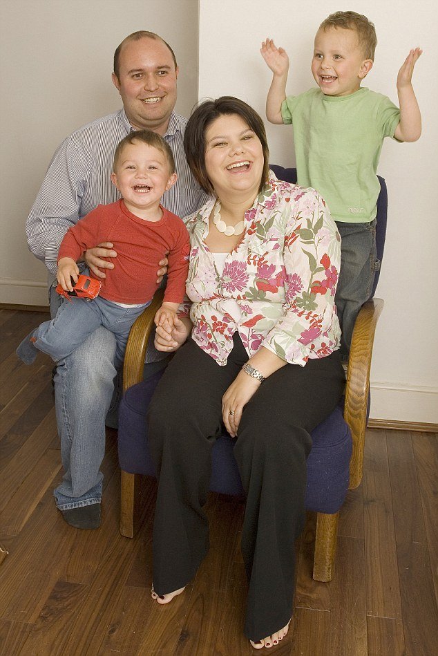 Από όμορφη και ευτυχισμένη, δυστυχισμένη και παχιά: Πώς αλλάζει η σχέση μετά από 15 χρόνια γάμου [εικόνες] | iefimerida.gr 4