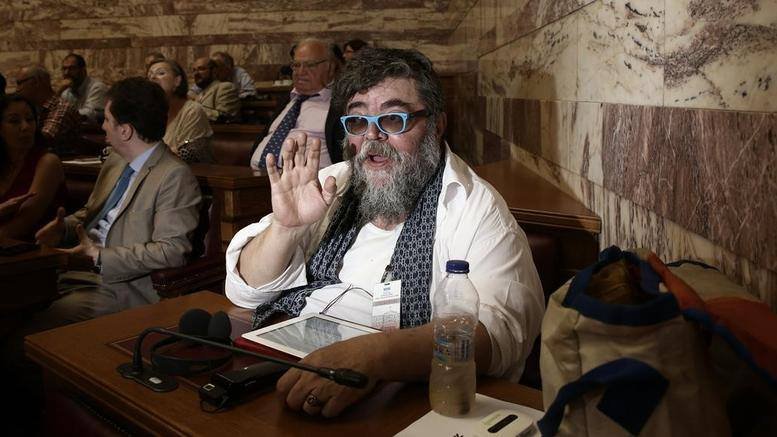 Ο Κραουνάκης πήγε στη συνεδρίαση της επιτροπής για το χρέος στη Βουλή και τρέλανε τα φλας [εικόνες] | iefimerida.gr 1