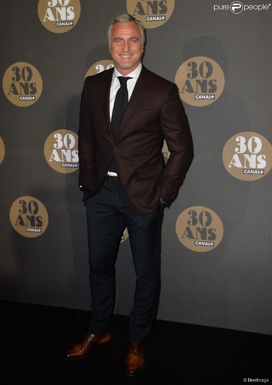 Νταβίντ Ζινολά: Ο ποδοσφαιριστής-είδωλο που έγινε ηθοποιός, μοντέλο, οινοποιός και πάει για πρόεδρος της FIFA [εικόνες & βίντεο] | iefimerida.gr 4