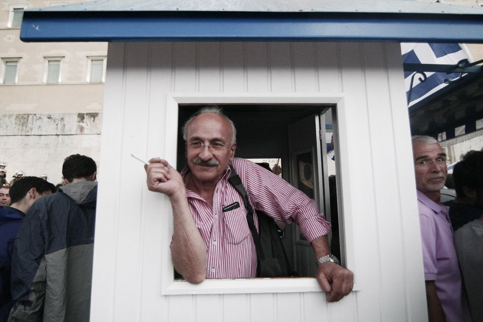 Χιλιάδες διαδηλωτές στο Σύνταγμα: Φώναξαν μέσα στη βροχή υπέρ του «ναι» στο δημοψήφισμα [εικόνες & βίντεο] | iefimerida.gr 21