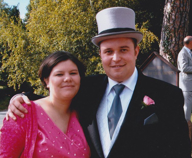 Από όμορφη και ευτυχισμένη, δυστυχισμένη και παχιά: Πώς αλλάζει η σχέση μετά από 15 χρόνια γάμου [εικόνες] | iefimerida.gr 2