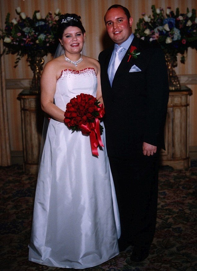 Από όμορφη και ευτυχισμένη, δυστυχισμένη και παχιά: Πώς αλλάζει η σχέση μετά από 15 χρόνια γάμου [εικόνες] | iefimerida.gr 1