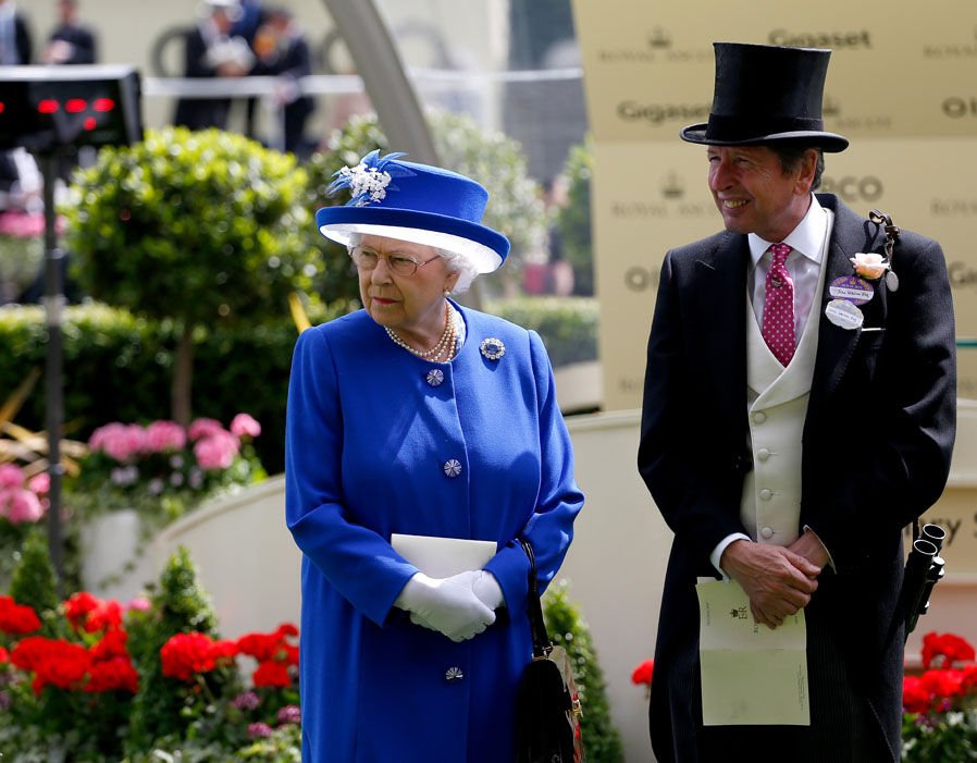 Ρεζιλίκια στις θρυλικές ιπποδρομίες του Ασκοτ: Μεθυσμένες κυρίες με καπέλα εκτός εαυτού [εικόνες] | iefimerida.gr 20