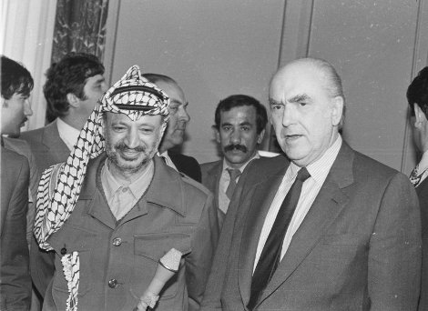 19 χρόνια χωρίς τον Ανδρέα Παπανδρέου -Μια ματιά στη ζωή ενός ηγέτη [εικόνες] | iefimerida.gr 6