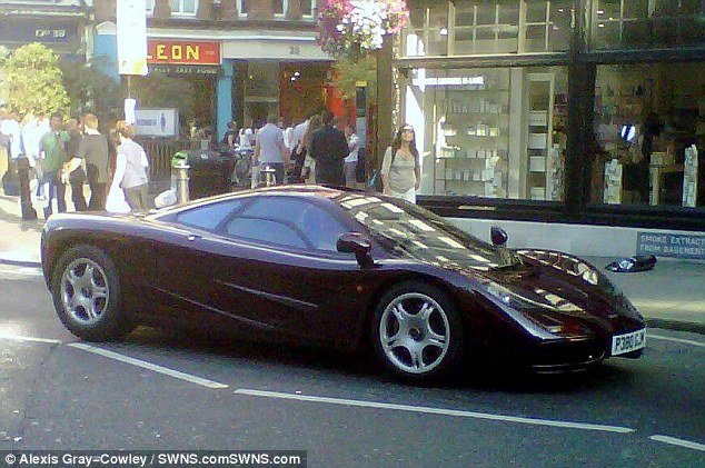 Κουφό: Ο Mr. Bean πούλησε την τρακαρισμένη του McLaren για 8 εκατομμύρια λίρες [εικόνες]   | iefimerida.gr 6