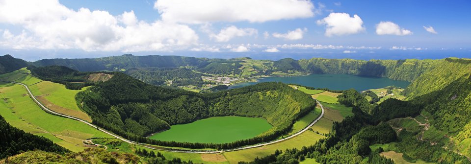 Το κρυμμένο μυστικό της Ευρώπης -Τα καταπράσινα νησιά με τα σμαραγδένια νερά, τους αμπελώνες και τις άλλης εποχής πόλεις [εικόνες] | iefimerida.gr 2