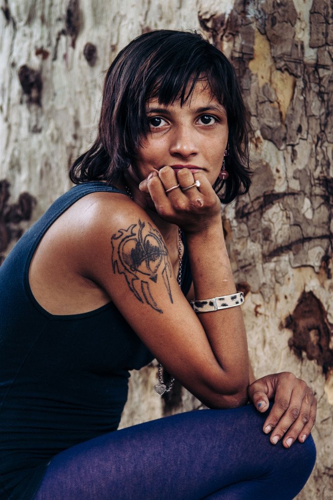 Το κορίτσι του υπονόμου: Εζησε και πέθανε σε τούνελ [εικόνες] | iefimerida.gr 0