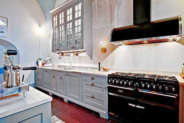 Εκκλησία μεταμορφώθηκε σε εκπληκτικό σπίτι - Υπόδειγμα mix & match [εικόνες] | iefimerida.gr 2