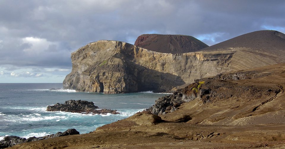 Το κρυμμένο μυστικό της Ευρώπης -Τα καταπράσινα νησιά με τα σμαραγδένια νερά, τους αμπελώνες και τις άλλης εποχής πόλεις [εικόνες] | iefimerida.gr 4