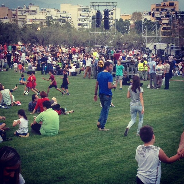 Δεν είναι το Central Park, είναι η Καλλιθέα: 10.200 άτομα χθες στο Πάρκο Σταύρος Νιάρχος [εικόνες] | iefimerida.gr 5