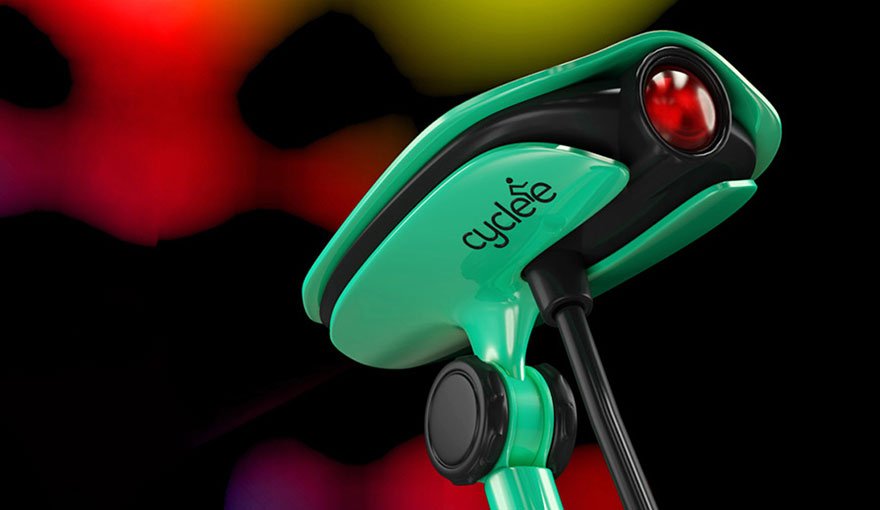 Πρωτοποριακή ιδέα για ποδήλατα - Συσκευή εμφανίζει σήματα στην πλάτη του ποδηλάτη [εικόνες] | iefimerida.gr 0