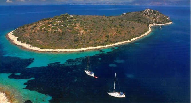 Αυτό το νησί στο Ιόνιο θέλουν να αγοράσουν Τζολί-Πιτ [εικόνες] | iefimerida.gr 3