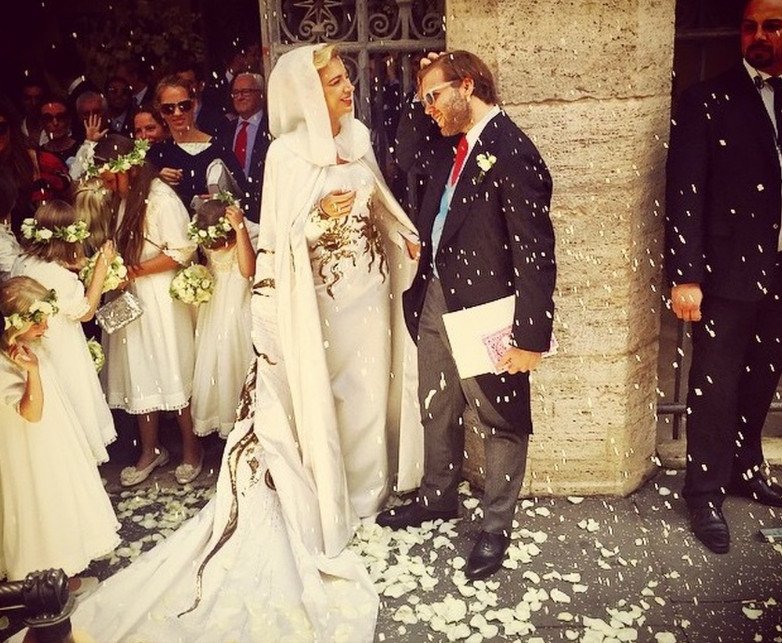 Ο γάμος της χρονιάς έγινε στη Ρώμη -Εξωπραγματική χλιδή, ανατρεπτικό νυφικό, βαθύπλουτοι, γαλαζοαίματοι και δύο Ελληνίδες [εικόνες]  | iefimerida.gr 19