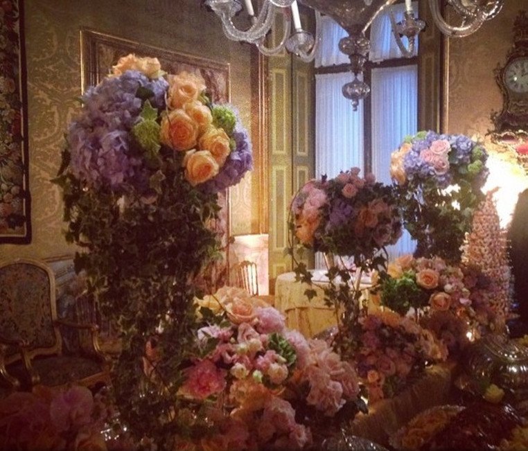 Ο γάμος της χρονιάς έγινε στη Ρώμη -Εξωπραγματική χλιδή, ανατρεπτικό νυφικό, βαθύπλουτοι, γαλαζοαίματοι και δύο Ελληνίδες [εικόνες]  | iefimerida.gr 31