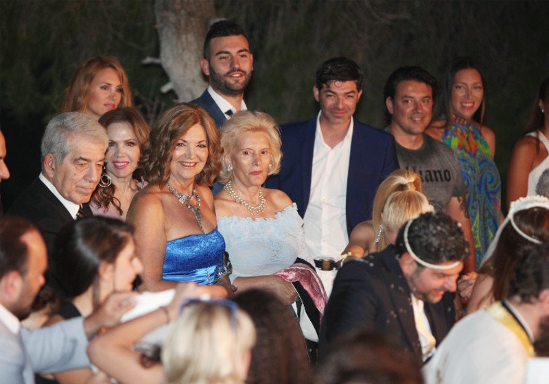 Τηλεοπτικός γάμος -Παρουσιάστρια του ΣΚΑΪ παντρεύτηκε στο κτήμα Νάσιουτζικ [εικόνες] | iefimerida.gr 7