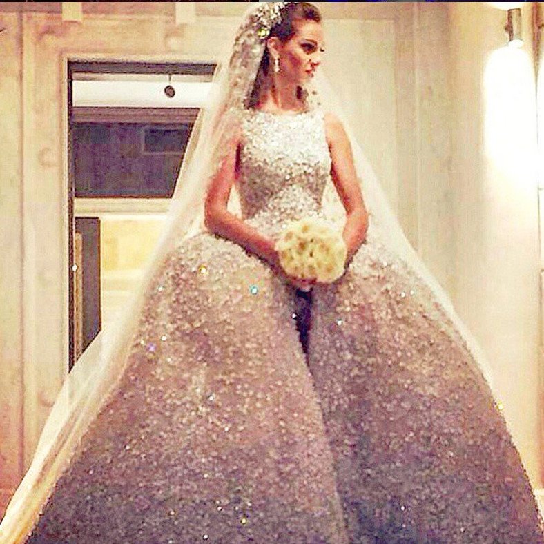 Ο Ελληνας γαμπρός, η Λιβανέζα νύφη, το νυφικό με τα ζιργκόν -Ο γάμος των 5 εκατ. ευρώ στη Βουλιαγμένη [εικόνες] | iefimerida.gr 0