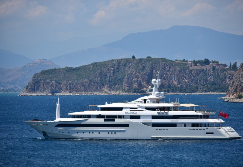 Η θαλαμηγός γεμάτη βασιλιάδες που άφησε άφωνο το Ναύπλιο [εικόνες] | iefimerida.gr 4