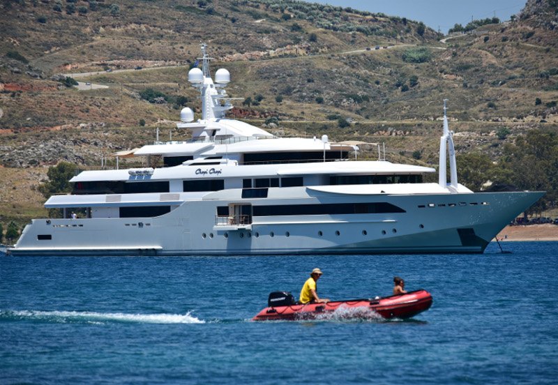 Η θαλαμηγός γεμάτη βασιλιάδες που άφησε άφωνο το Ναύπλιο [εικόνες] | iefimerida.gr 6