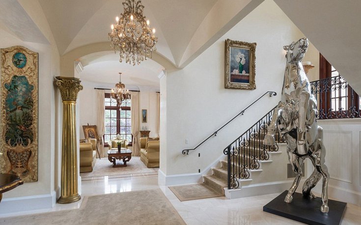 Χλιδή και πολυτέλεια - Στο σφυρί η έπαυλη του δισεκατομμυριούχου Αλκη Δαυίδ στο Μπέβερλι Χιλς [εικόνες]   | iefimerida.gr 0