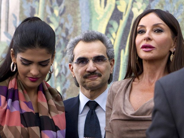 Μεχριμπάν Αλίεβα, η Σοφία Λόρεν της Ανατολής -Η σύζυγος του Αζέρου προέδρου που πέταξε το φερετζέ [εικόνες] | iefimerida.gr 23