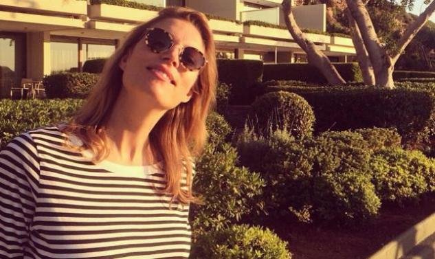 Βίκυ Καγιά, η πρώτη έξοδος με τη νεογέννητη κόρη της στη θάλασσα [εικόνες] | iefimerida.gr 1