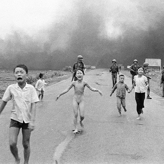 Το κορίτσι που κάηκε από ναπάλμ στο Βιετνάμ, σήμερα [εικόνες] | iefimerida.gr 0