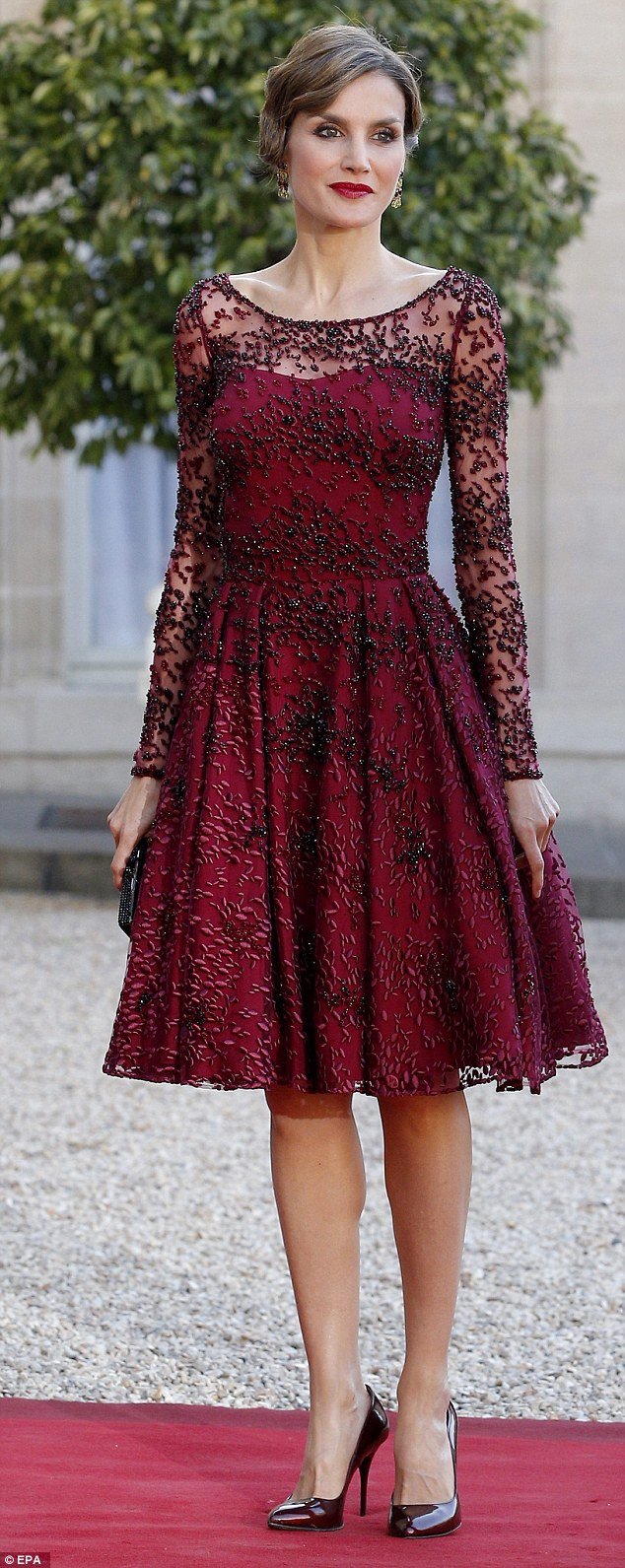 Κλασάτη και αριστοκρατική: Η βασίλισσα Λετίσια δίνει μαθήματα στυλ στους Γάλλους [εικόνες] | iefimerida.gr 3