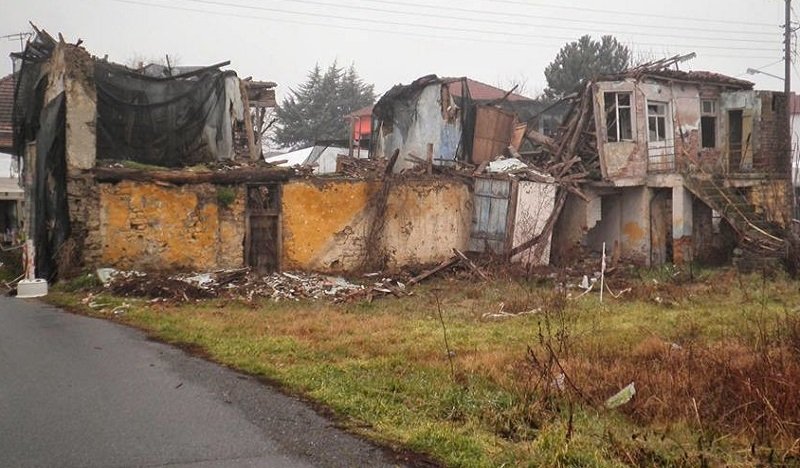 Κατεδαφίστηκε η οικία του Μενέλαου Λουντέμη -Γιατί πρέπει να ξαναχτιστεί σε τρία χρόνια [εικόνες] | iefimerida.gr 6