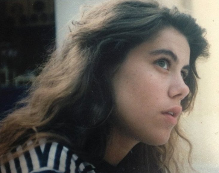 Η Ευγενία Μανωλίδου αποκαλύπτεται: Φωτογραφίες από την παιδική της ηλικία και την εφηβεία [εικόνες] | iefimerida.gr 2